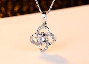 Four-Leaf Clover Lucky Necklace Made with Crystal from Swarovski