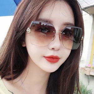 New Fashion Frame Cut Edge Cross -Border Diamond Net Red Sunglasses Girl