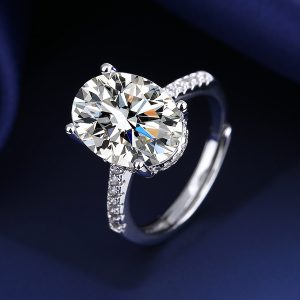 Diamond Cut  Fashion Temperament  Pigeon Egg Classic Ring